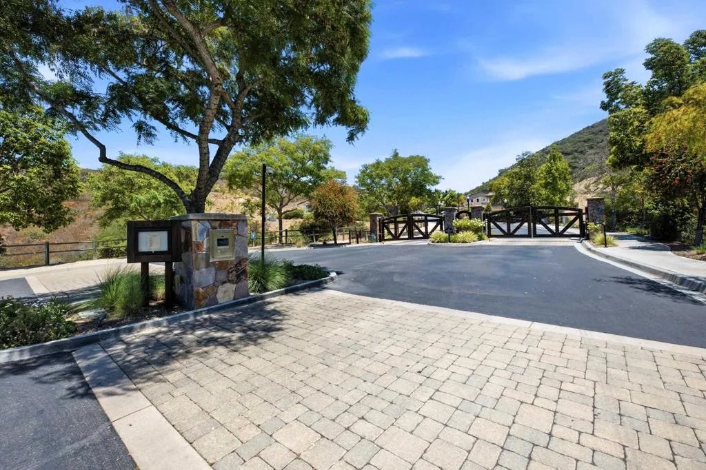 https://cdn.realtyfeed.com/cdn/127/306766090/ce1450b2ecdefa696b94e6b78b8678f2.webp