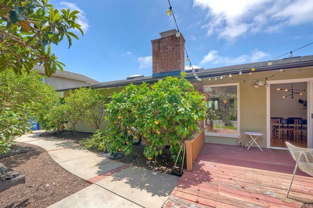 https://cdn.realtyfeed.com/cdn/127/306766183/1e8b440f51ee7a60a30df8fdd353da96.webp