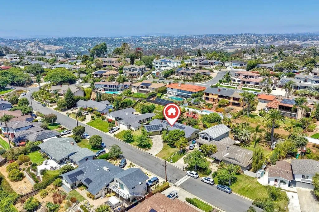 https://cdn.realtyfeed.com/cdn/127/306766183/ee628e0761ae489a71e85d6d7378f1ce.webp