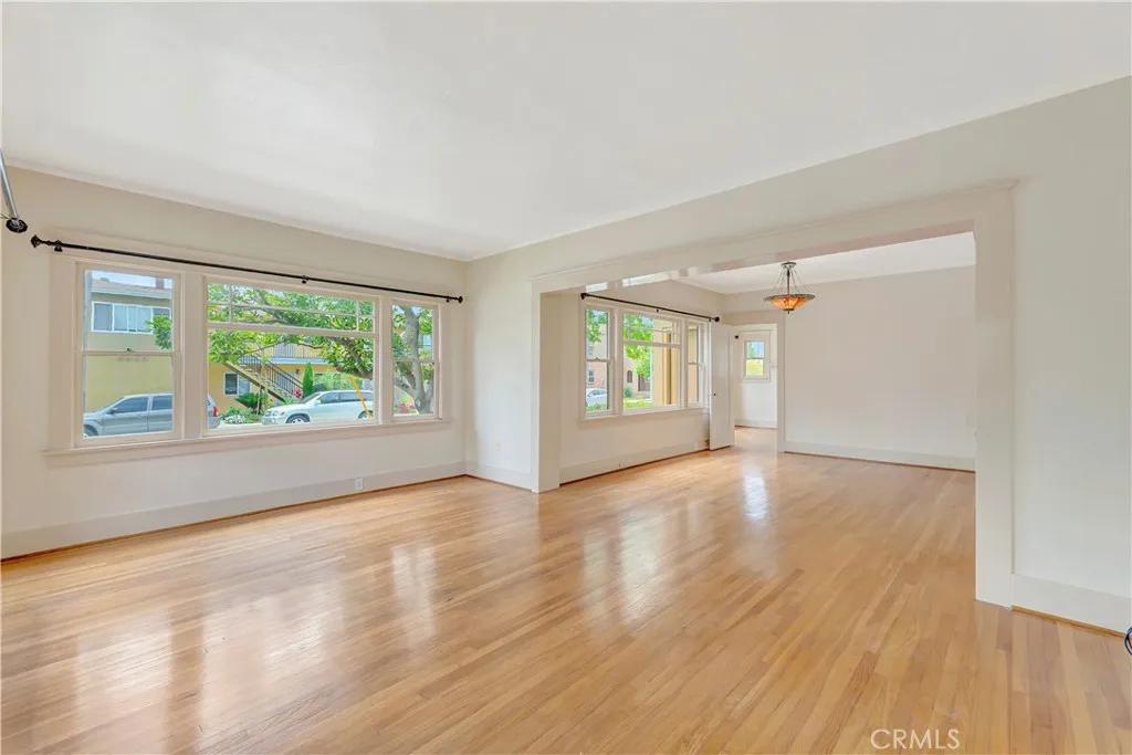 351 Newport Avenue, Long Beach, CA 90814 - Photo 5 of 37, Long Beach, CA