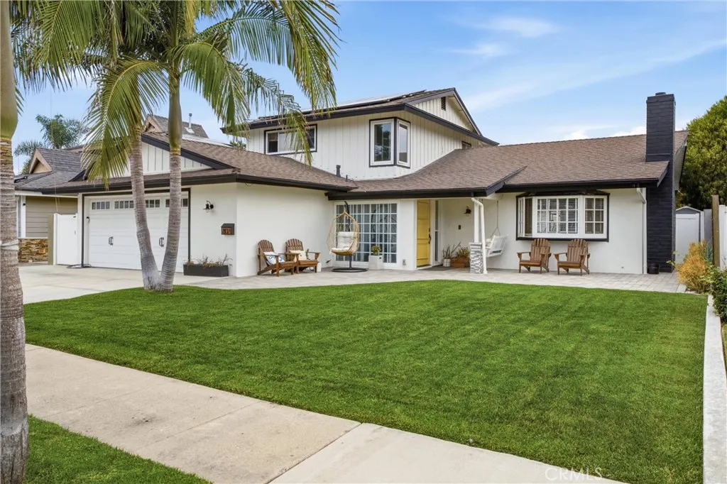 8021 Sunset Circle, Huntington Beach, CA 92646 - Photo 3 of 37, Huntington Beach, CA