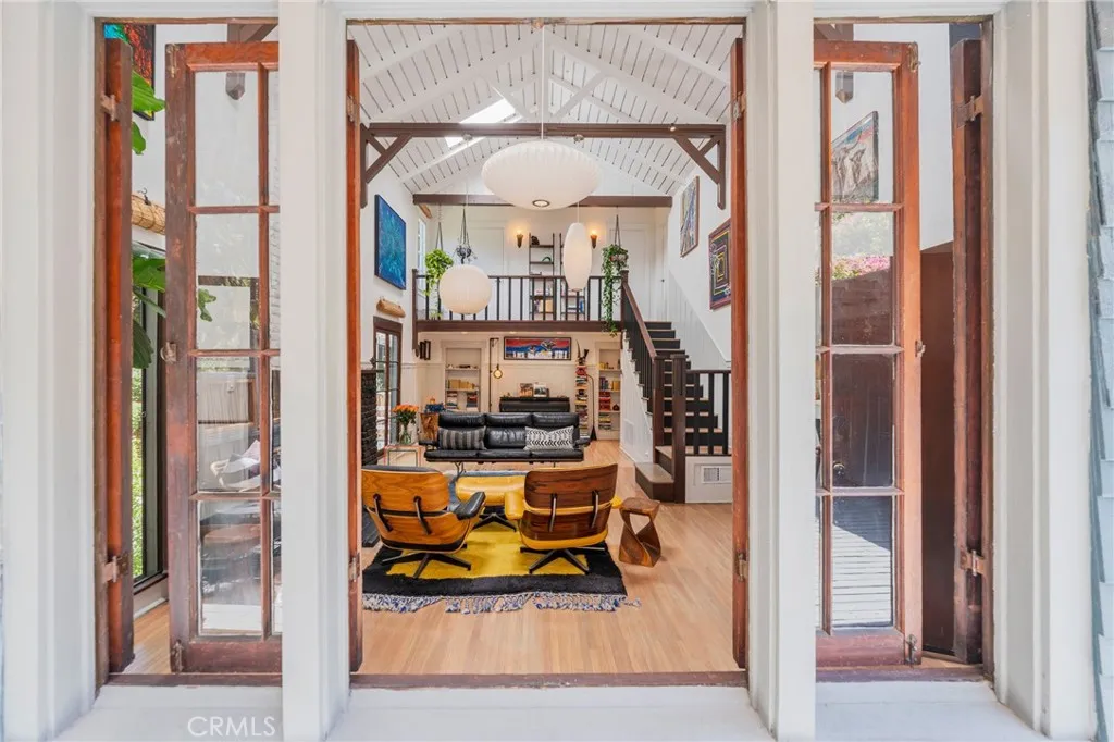 9861 Easton Drive, Los Angeles, CA 90210 - Photo 2 of 50, Los Angeles, CA