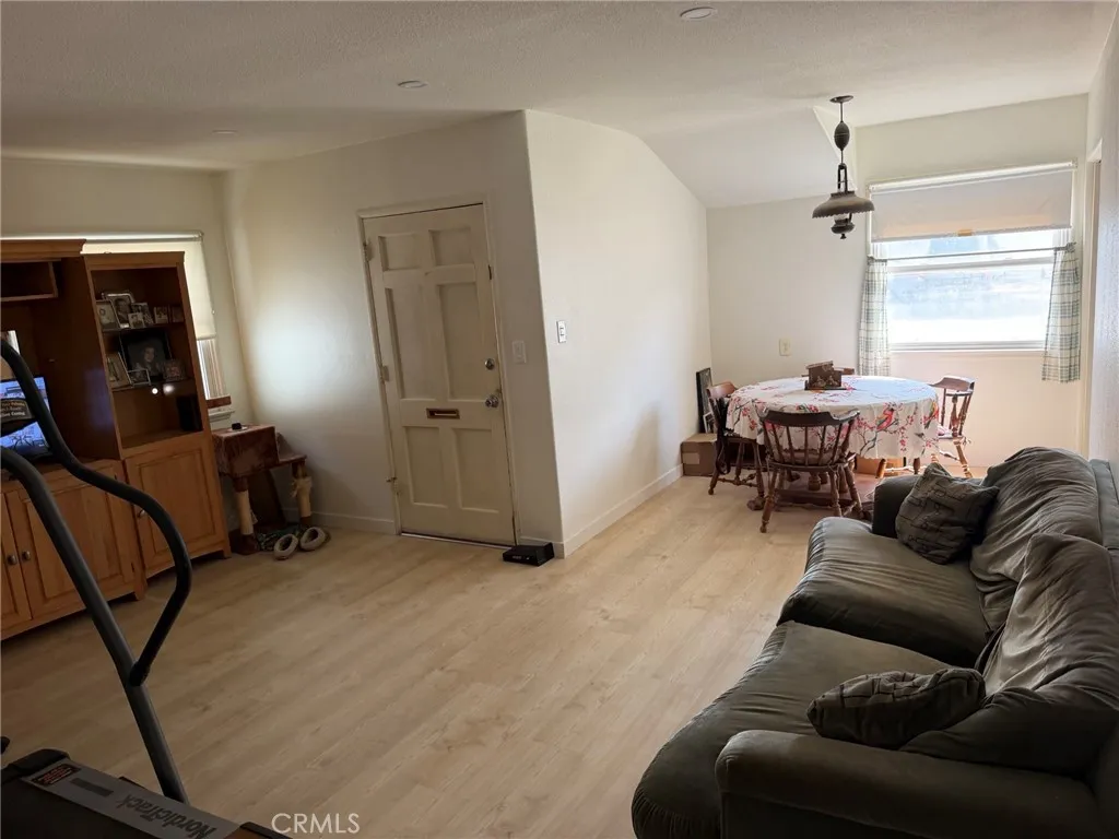 18403 Eriel Avenue, Torrance, CA 90504 - Photo 3 of 9, Torrance, CA