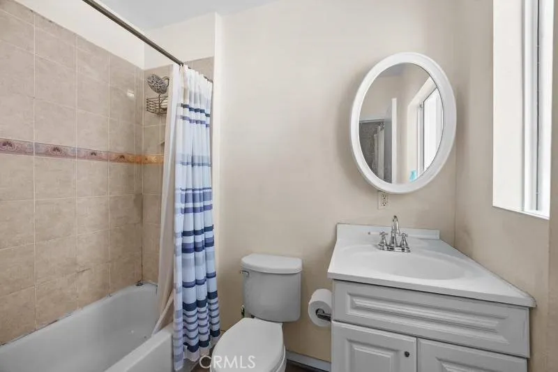 1686 S Rimpau Boulevard Unit Primary Room, Los Angeles, CA 90019 - Photo 5 of 11, Los Angeles, CA