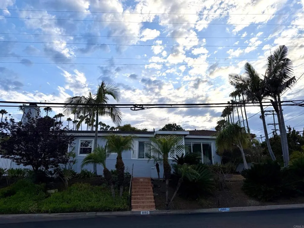 https://cdn.realtyfeed.com/cdn/127/306766388/bf0e465d0d6541efb1045380796efce4.webp