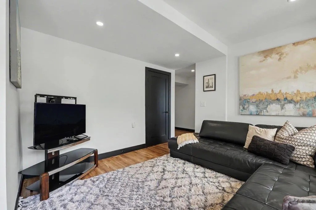 https://cdn.realtyfeed.com/cdn/127/306766392/1823c1f7ae6e5397e6fc700857c6ed9a.webp