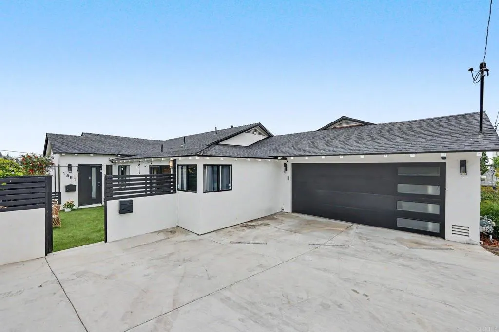https://cdn.realtyfeed.com/cdn/127/306766392/d9cf5249a1eb4bab0617c1a47db094fe.webp