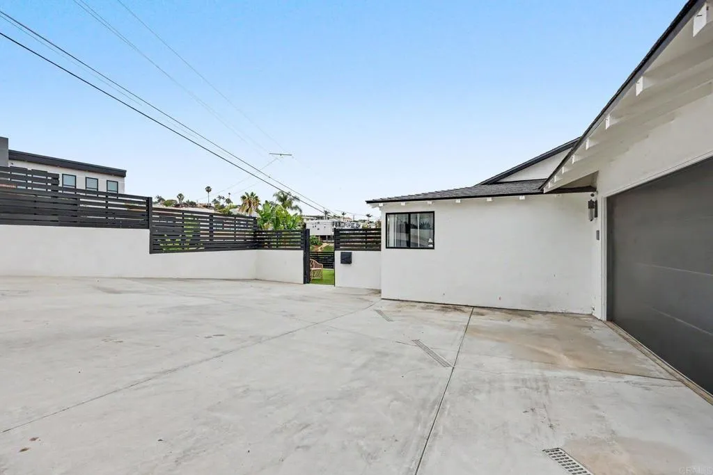 https://cdn.realtyfeed.com/cdn/127/306766392/eab076b45ba04f7c6abedba00d8ef13f.webp