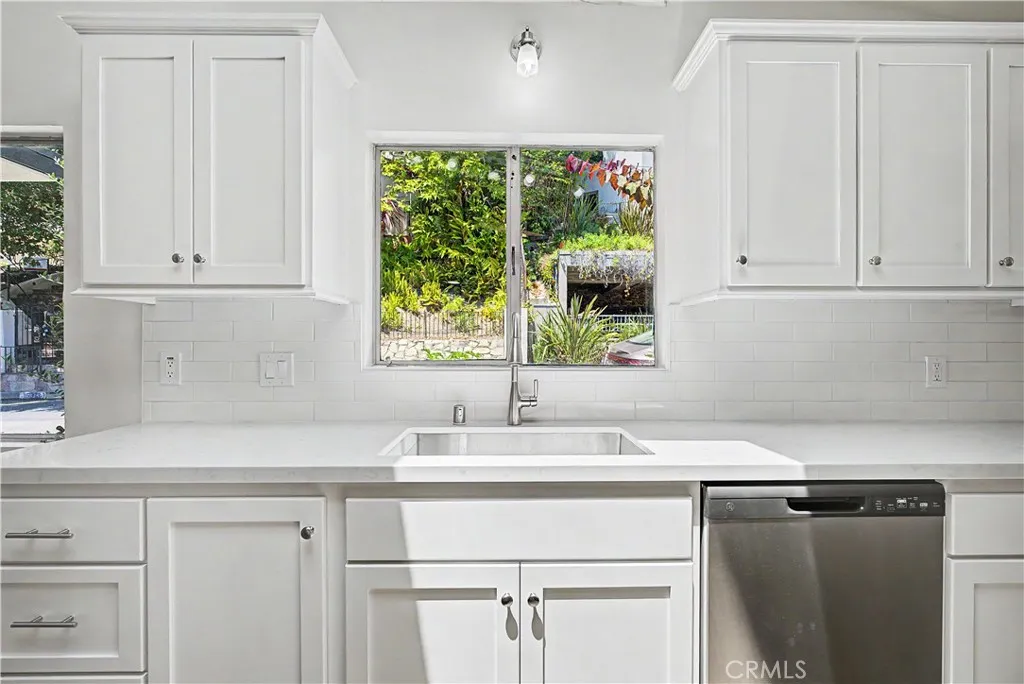 15029 Encanto Drive, Sherman Oaks, CA 91403 - Photo 4 of 18, Sherman Oaks, CA