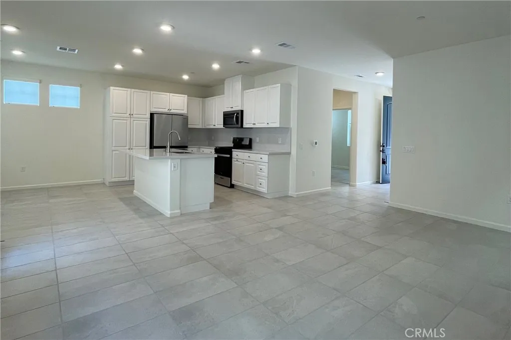 4018 Summer Way, Corona, CA 92883 - Photo 3 of 13, Corona, CA