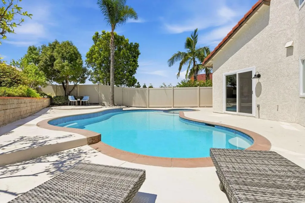 https://cdn.realtyfeed.com/cdn/127/306766428/37f76ea5835db712ad9615bda111a2c8.webp