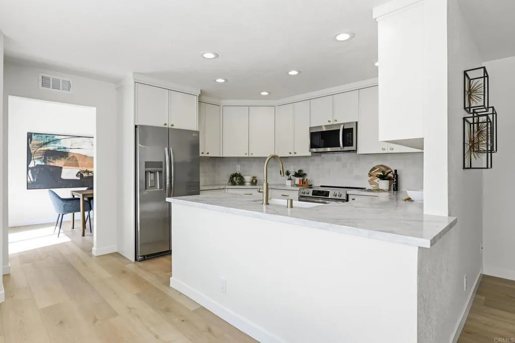 https://cdn.realtyfeed.com/cdn/127/306766428/408a4d901a1eae10e744c76f1cba6d9c.webp