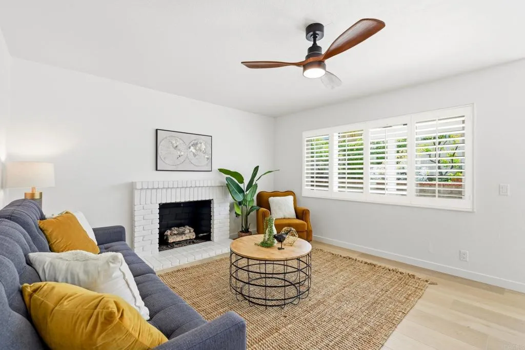 https://cdn.realtyfeed.com/cdn/127/306766428/885892163e559b544ebacaad2a85c99c.webp