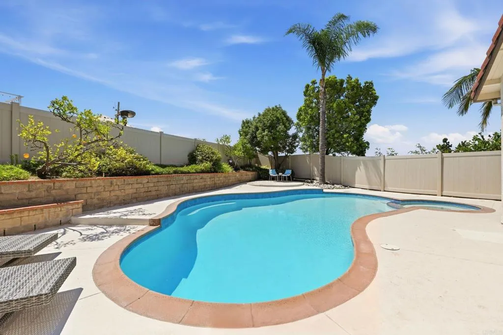 https://cdn.realtyfeed.com/cdn/127/306766428/a1e9eed14e34c7f9de6317f802cab859.webp
