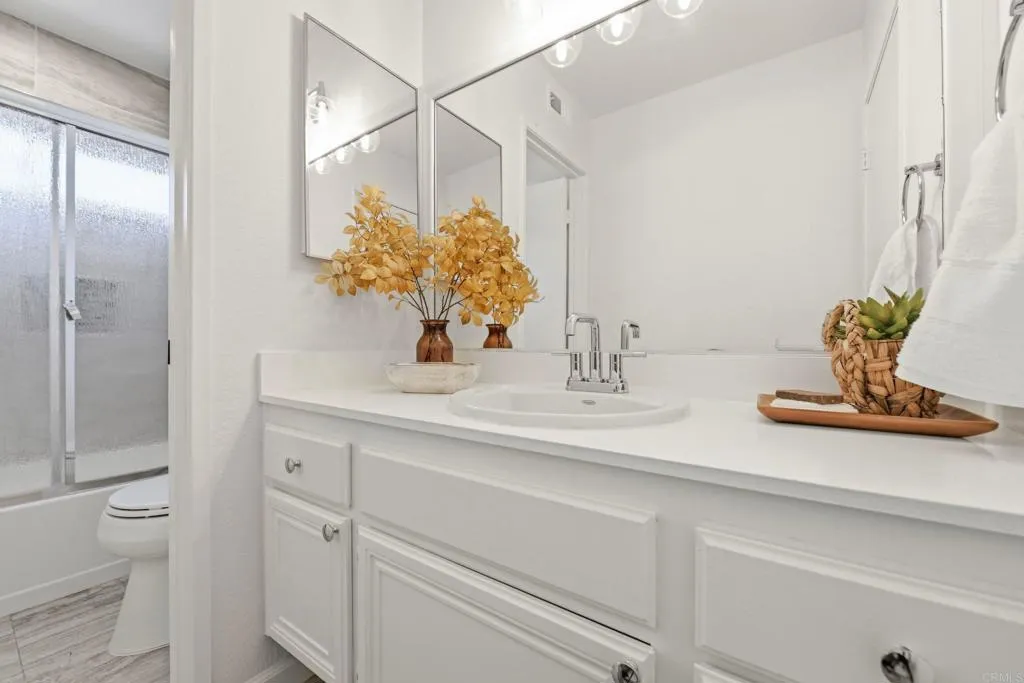 https://cdn.realtyfeed.com/cdn/127/306766428/ce9831ae066ef1d496855270929eb6c2.webp