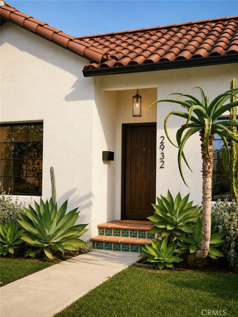 2932 Edgehill Drive, Los Angeles, CA 90018 - Photo 2 of 27, Los Angeles, CA