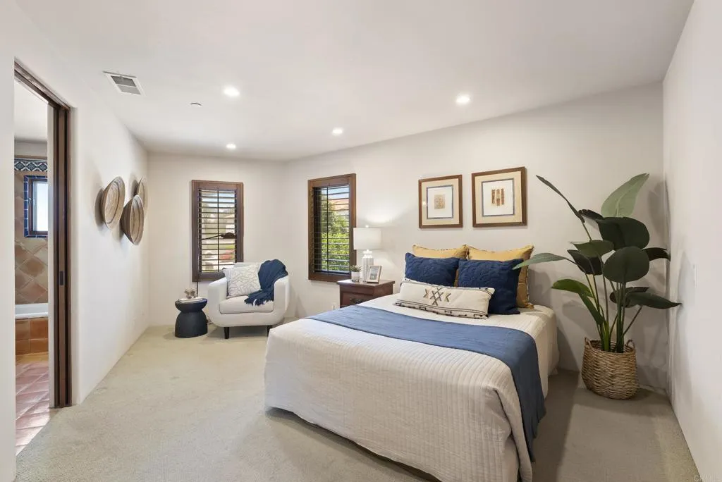 https://cdn.realtyfeed.com/cdn/127/306766465/0d04276510fdf20ae5c46bcc8cbf469c.webp
