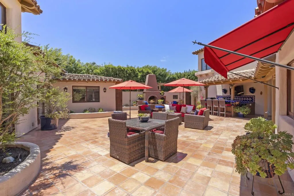 https://cdn.realtyfeed.com/cdn/127/306766465/1c9be31a7350664d7ac335d523ba1e8b.webp