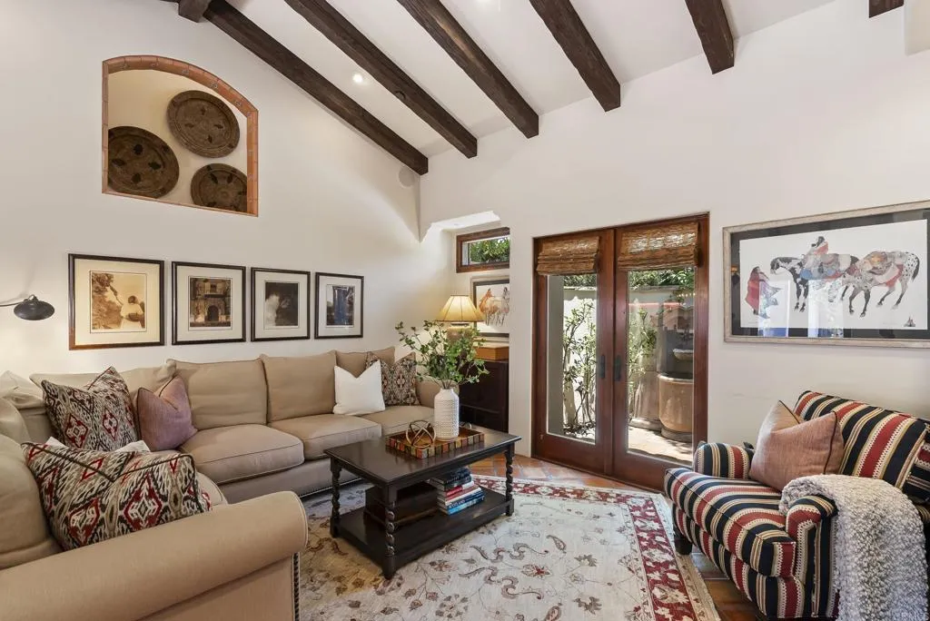 https://cdn.realtyfeed.com/cdn/127/306766465/289a3c87defec5cfaa6affaa7f73891b.webp