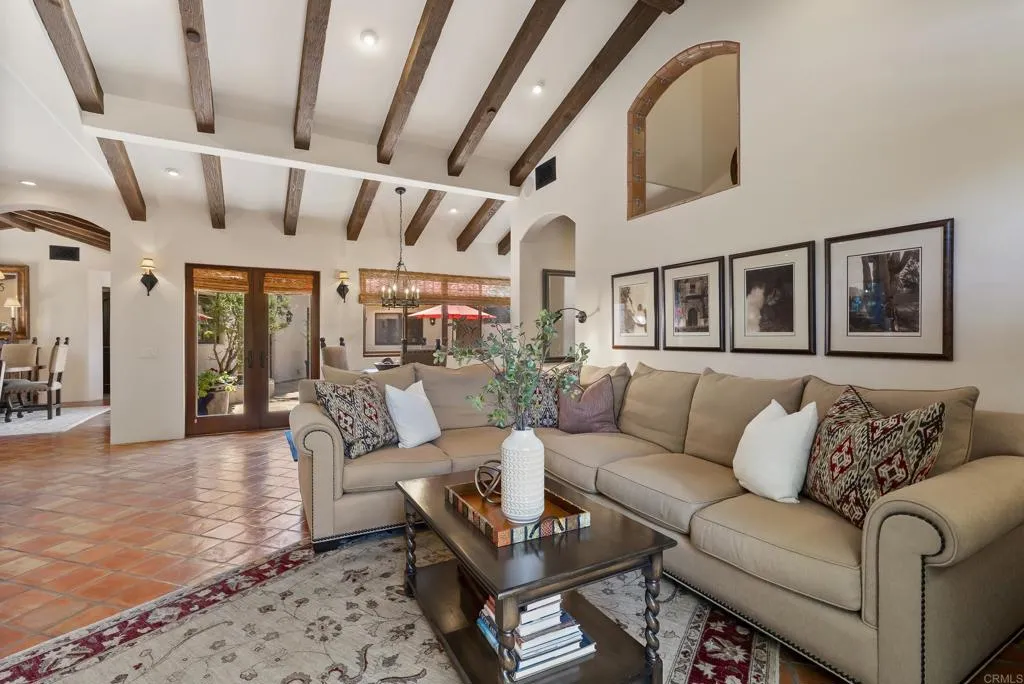 https://cdn.realtyfeed.com/cdn/127/306766465/3b6ffcdecbf6a3711cbb974648f59b8e.webp