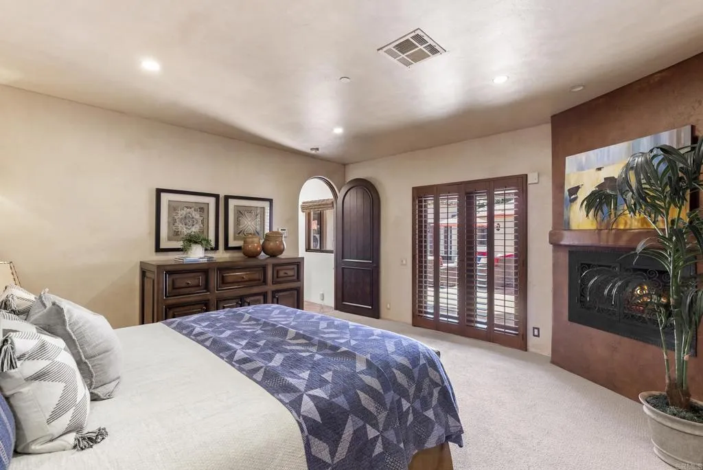 https://cdn.realtyfeed.com/cdn/127/306766465/7d84182cf6dff33944fbefdf33ceca75.webp