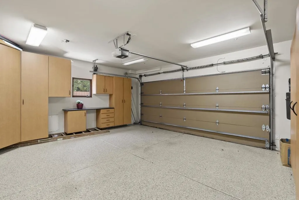 https://cdn.realtyfeed.com/cdn/127/306766465/a6cb2f19972b1e205bea571761aa7043.webp