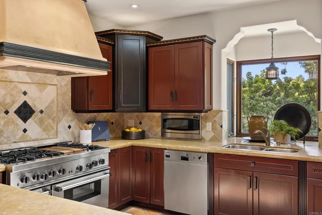 https://cdn.realtyfeed.com/cdn/127/306766465/ad869433493805af39307877a4e3db2a.webp