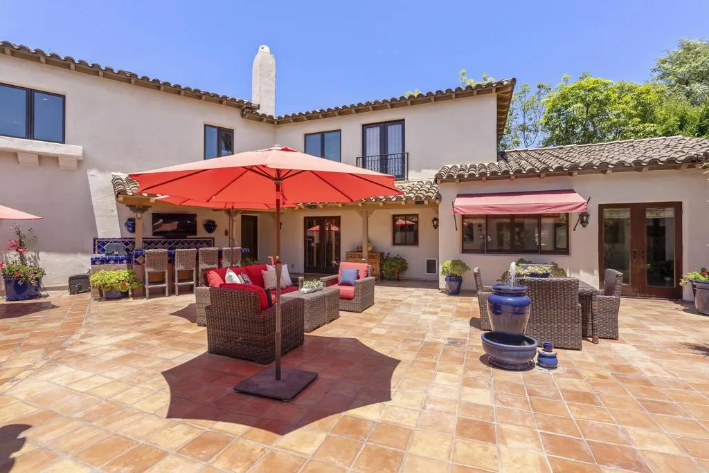 https://cdn.realtyfeed.com/cdn/127/306766465/d4b86f06352bee0790848cde39b70625.webp