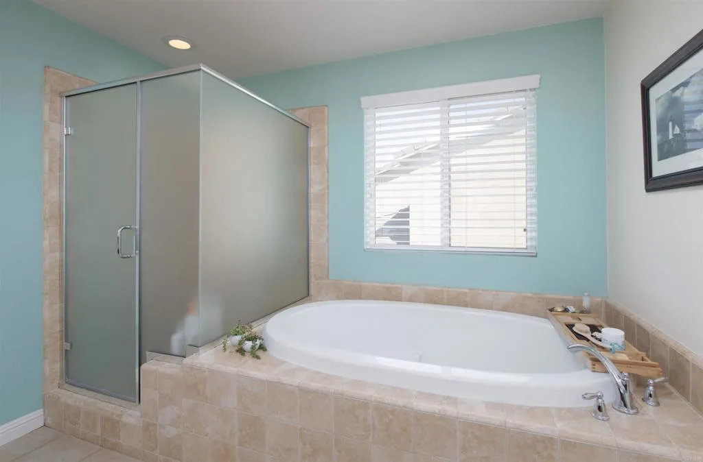 https://cdn.realtyfeed.com/cdn/127/306766472/3e00463c883e4df2a781c7d7b3245dc8.webp