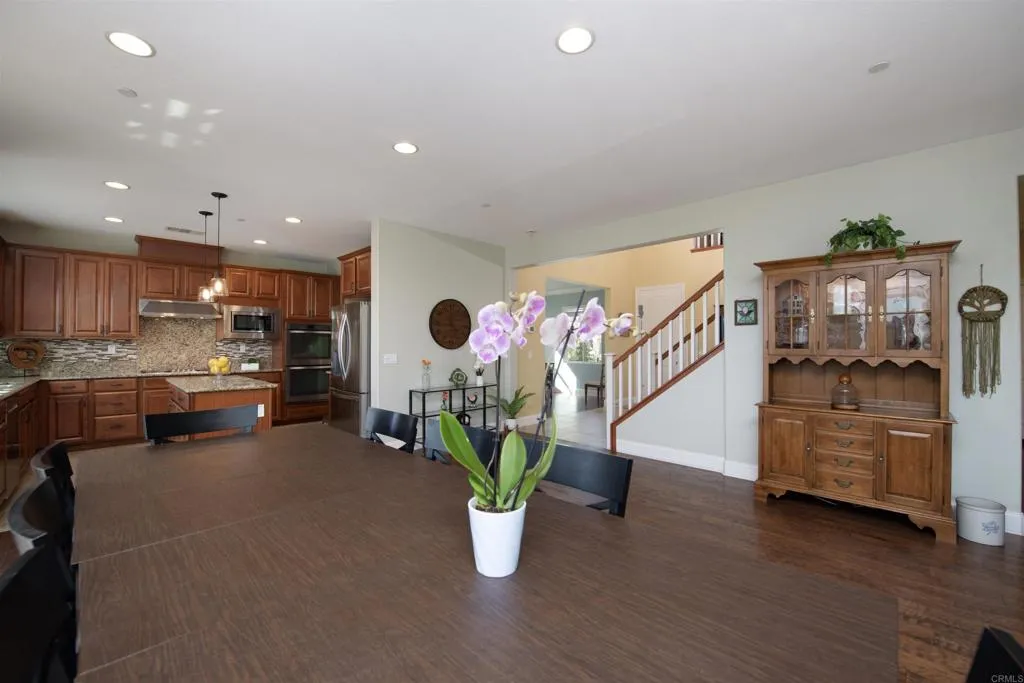 https://cdn.realtyfeed.com/cdn/127/306766472/a36f84e277c8707da15f495828229406.webp