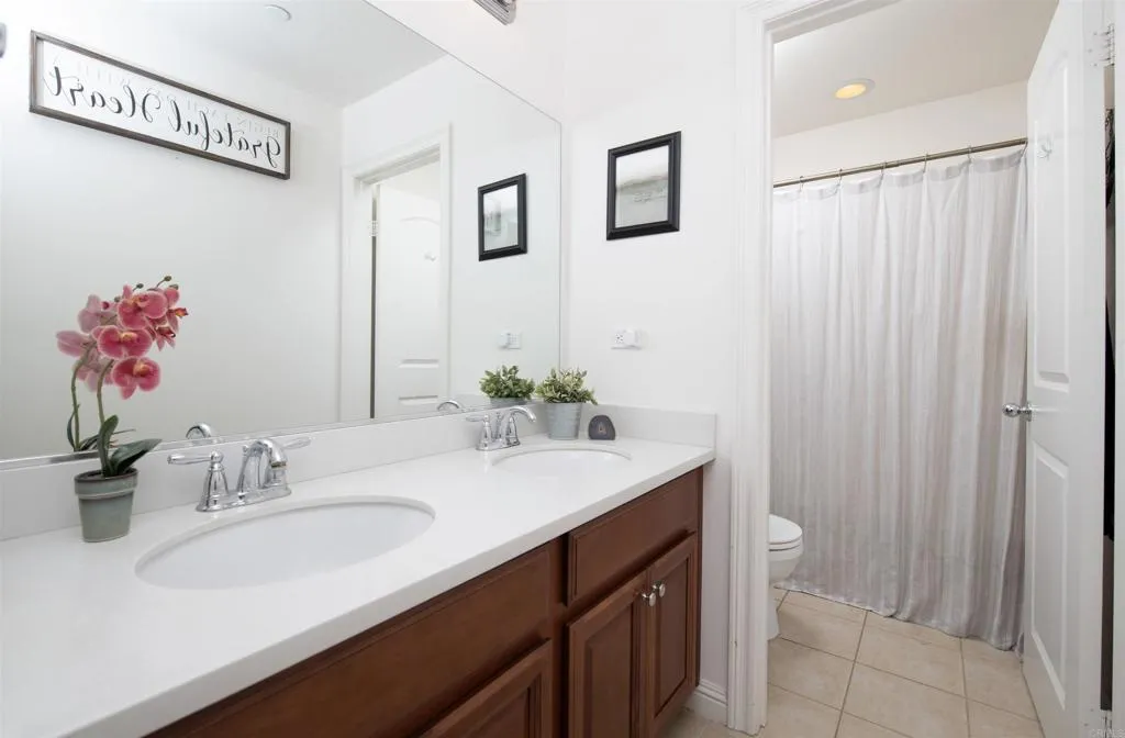 https://cdn.realtyfeed.com/cdn/127/306766472/ad566895762b552405cbd7e01938673d.webp