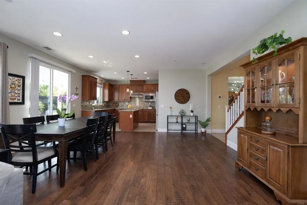 https://cdn.realtyfeed.com/cdn/127/306766472/d5b7bb72454c675e1602620393bb34b5.webp