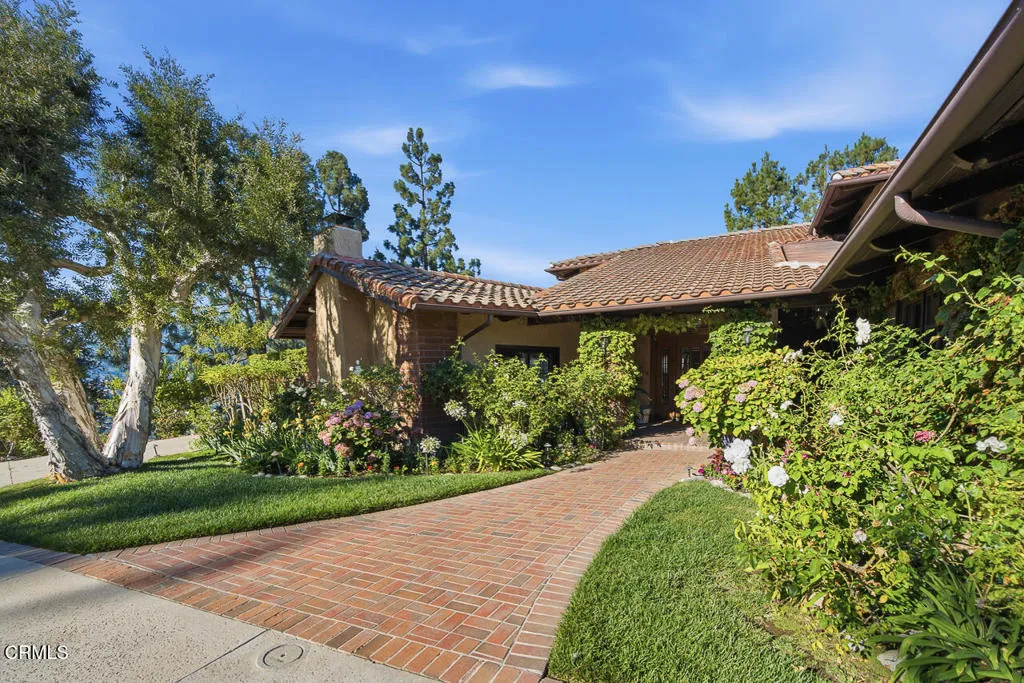 290 Saint Katherine, La Canada Flintridge, CA 91011 - Photo 3 of 55, La Canada Flintridge, CA