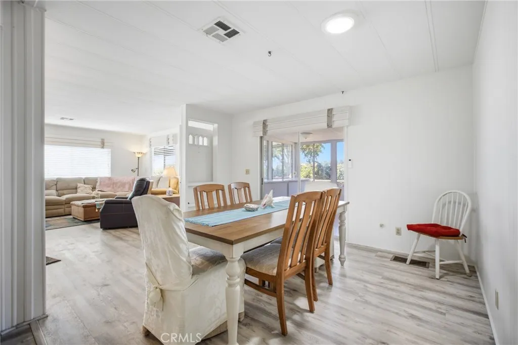 https://cdn.realtyfeed.com/cdn/127/306766482/4628bb0e4a0dcdec1a9b78225cc832cd.webp