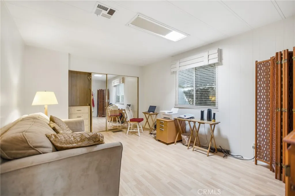 https://cdn.realtyfeed.com/cdn/127/306766482/538459d84a7b4c397d0808ead06ab3a6.webp