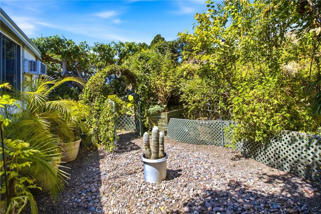 https://cdn.realtyfeed.com/cdn/127/306766482/709372e90de52edd609042ab3e15739c.webp