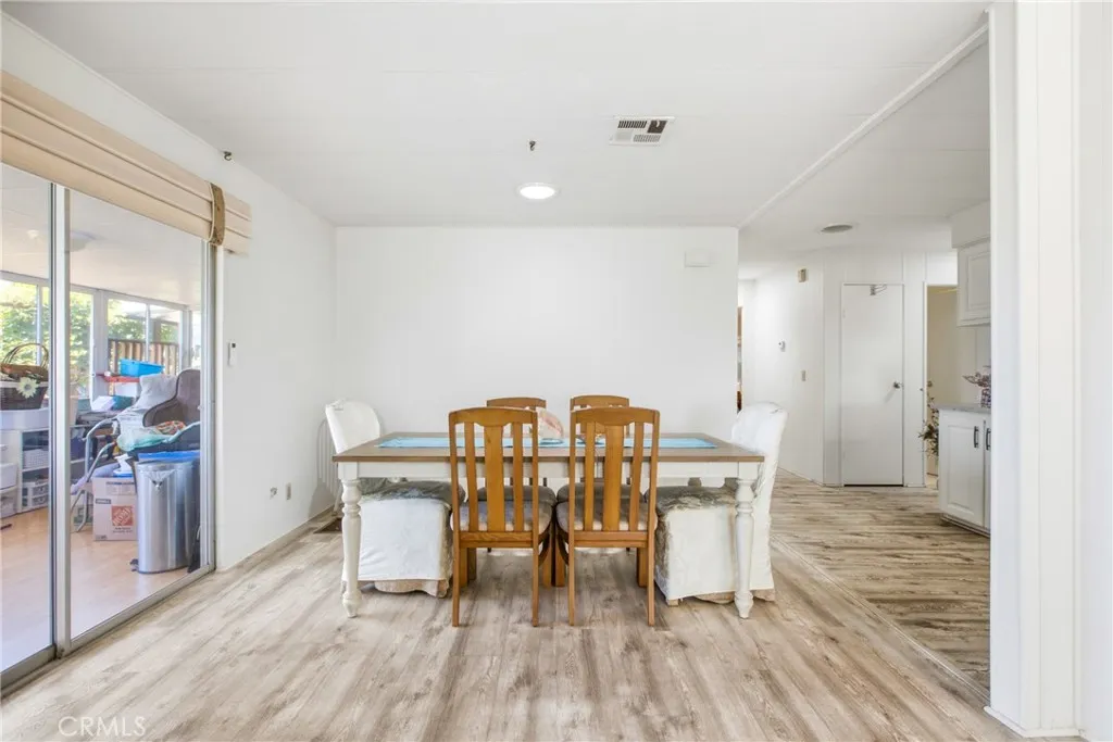 https://cdn.realtyfeed.com/cdn/127/306766482/dfd834d52a1d7e33724e85c850860d3f.webp