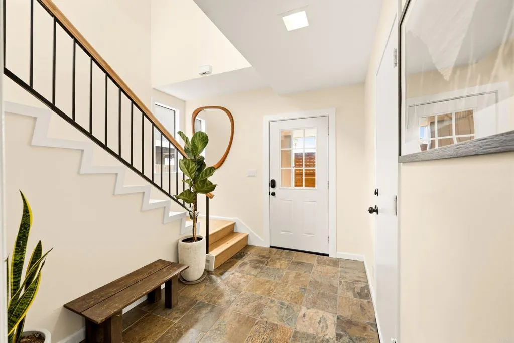 1136 Shelburn Lane, Ventura, CA 93001 - Photo 5 of 42, Ventura, CA