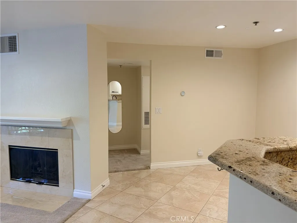 653 Oak Run Unit 305, Oak Park, CA 91377 - Photo 5 of 45, Oak Park, CA