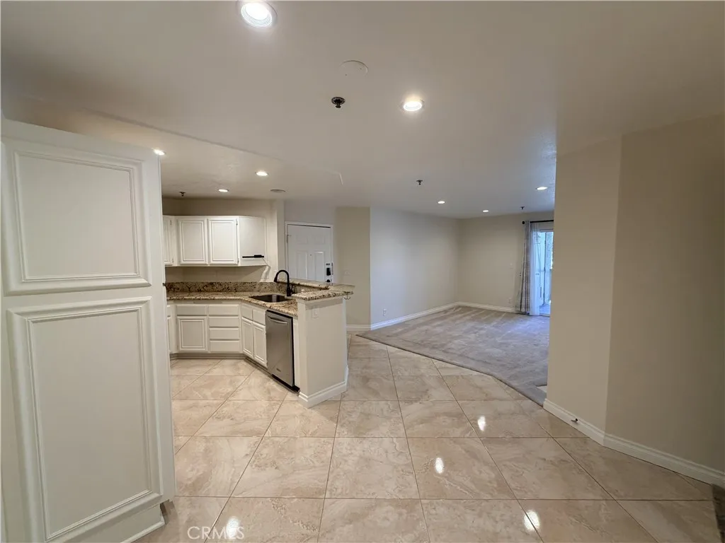 653 Oak Run Unit 305, Oak Park, CA 91377 - Photo 2 of 45, Oak Park, CA