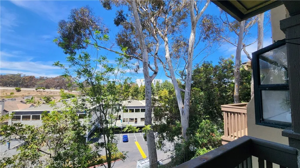https://cdn.realtyfeed.com/cdn/127/306766586/1a341b748ee9467a4ce35e44219616cc.webp