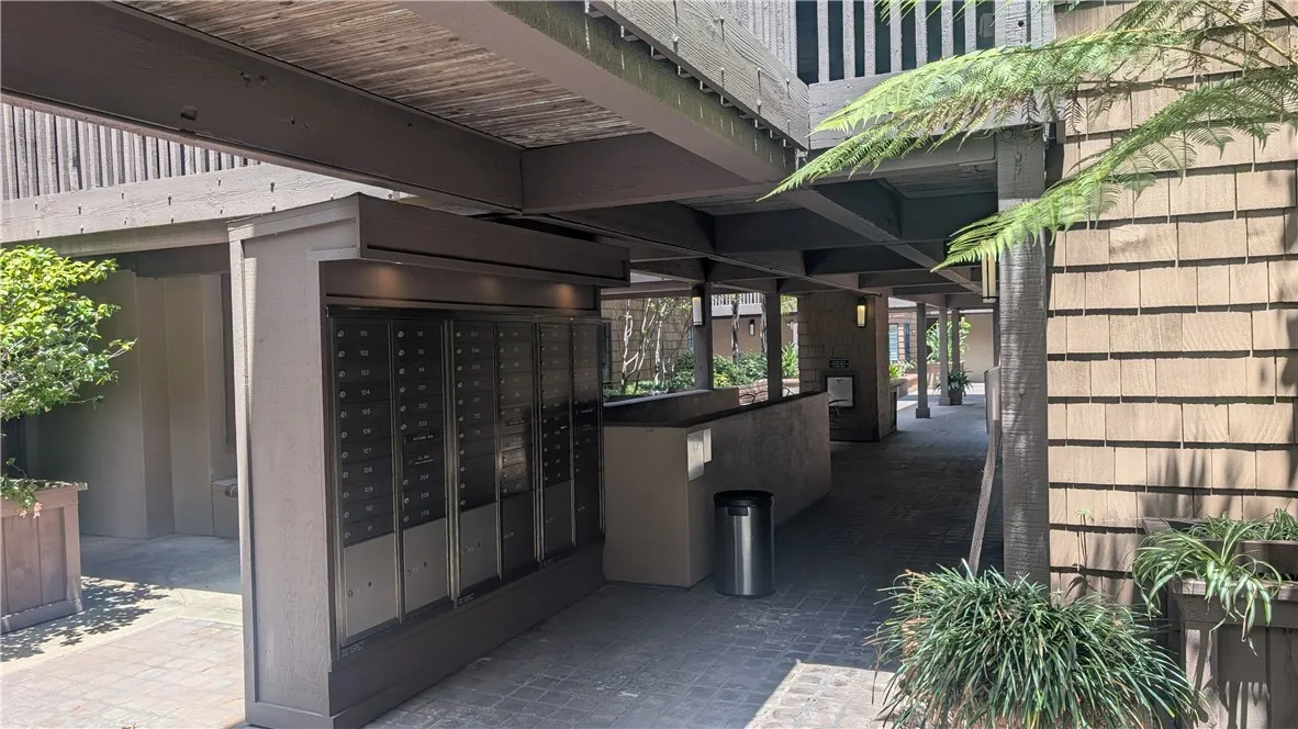 https://cdn.realtyfeed.com/cdn/127/306766586/1a8befb03e705bb875ee8d17d7e557d4.webp