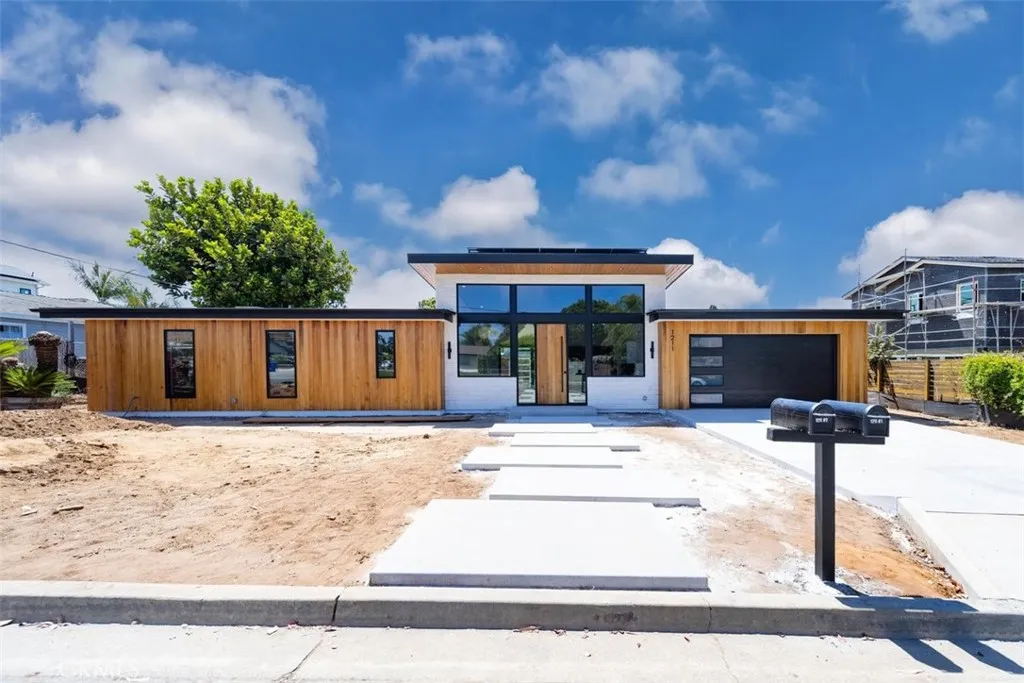 https://cdn.realtyfeed.com/cdn/127/306766593/049e1d8b434b63b4a51df2acb8908ee5.webp