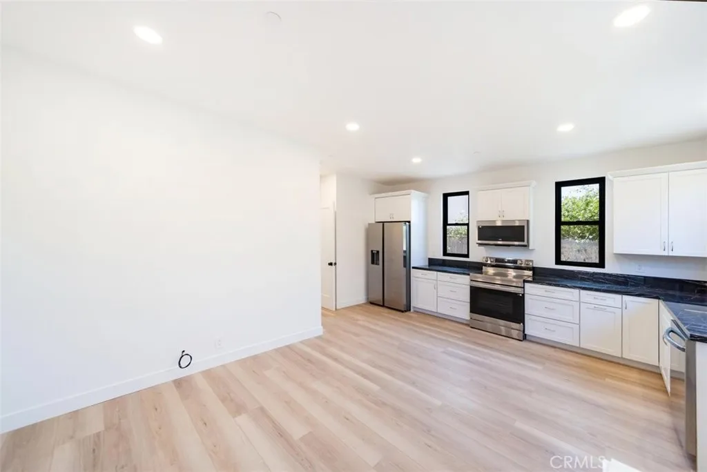 https://cdn.realtyfeed.com/cdn/127/306766593/d6cfd7dbbe3559baf4caa2c6d3801682.webp