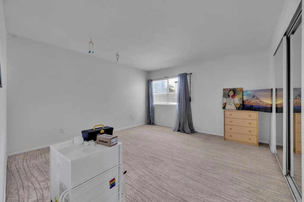 https://cdn.realtyfeed.com/cdn/127/306766603/07a5c00d9513f8de4e8c06f228393d60.webp