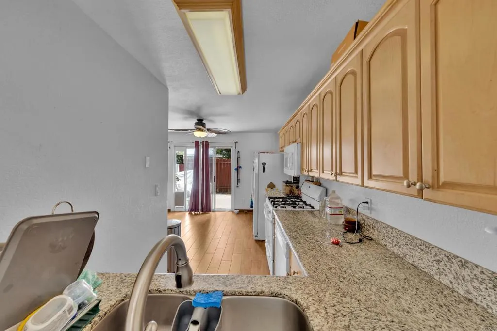 https://cdn.realtyfeed.com/cdn/127/306766603/23f67b900d312e28830de315f3e6ed2c.webp