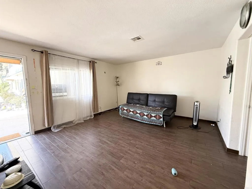 https://cdn.realtyfeed.com/cdn/127/306766603/37dd09aec1bdc6f2a08b330c8e38bb2c.webp
