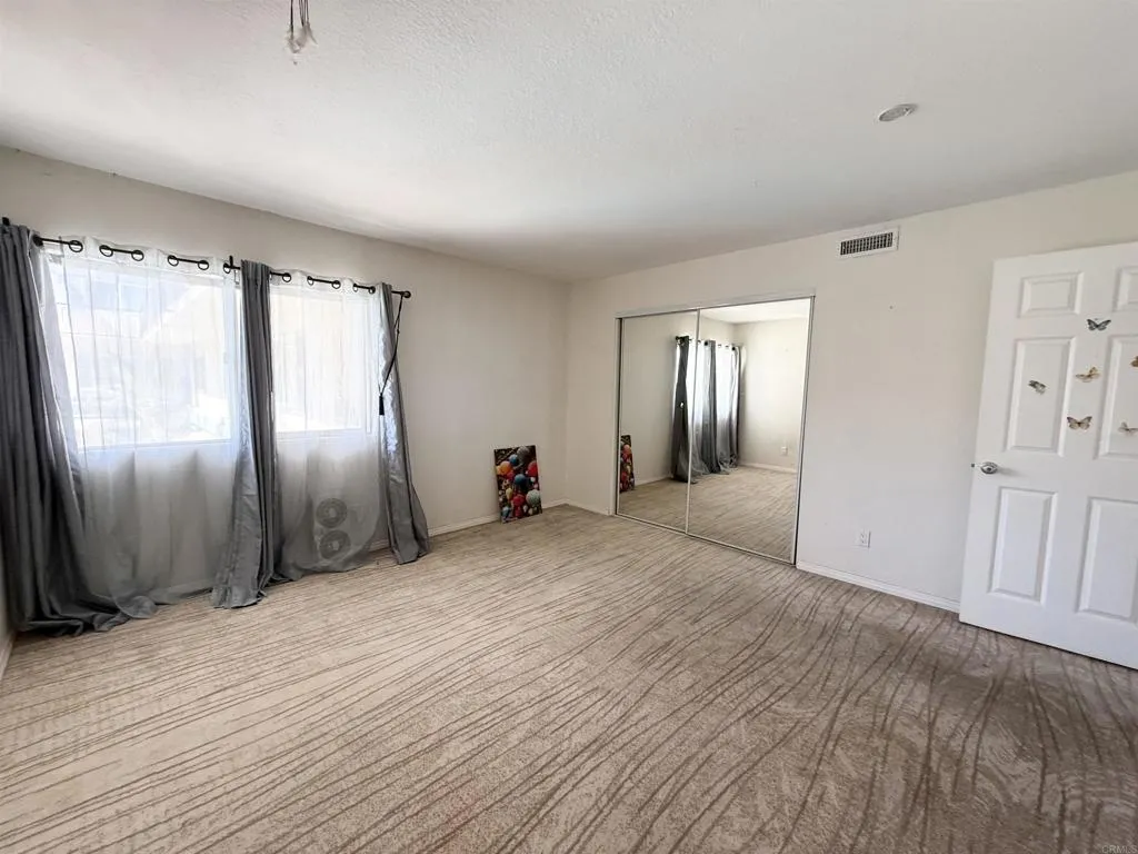 https://cdn.realtyfeed.com/cdn/127/306766603/86ed8b8d0781f636eef614eda71e1304.webp