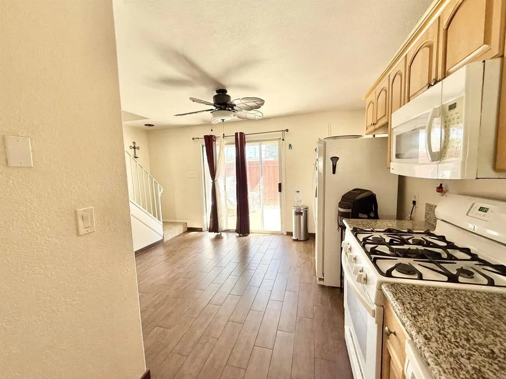 https://cdn.realtyfeed.com/cdn/127/306766603/b640750af1ffec95e2a581a4ee412ede.webp
