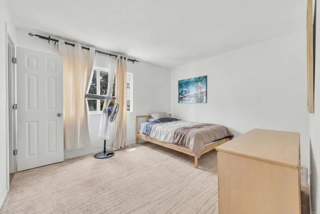 https://cdn.realtyfeed.com/cdn/127/306766603/bdd0e0899002228018108eee872cf2b0.webp